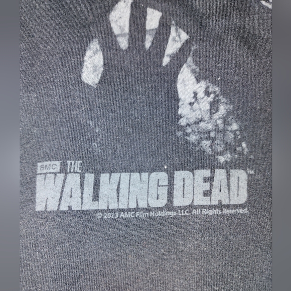The Walking Dead The Daryl Bow Hands Tshirt Sz. Large AMC 2013 - Picture 4 of 7
